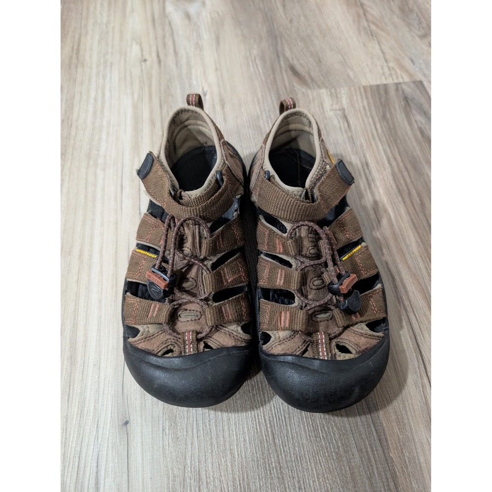 Keen, Big Kids 3, Newport Hiking Sandal, Brown, Outdoor, Closed Toe, Active